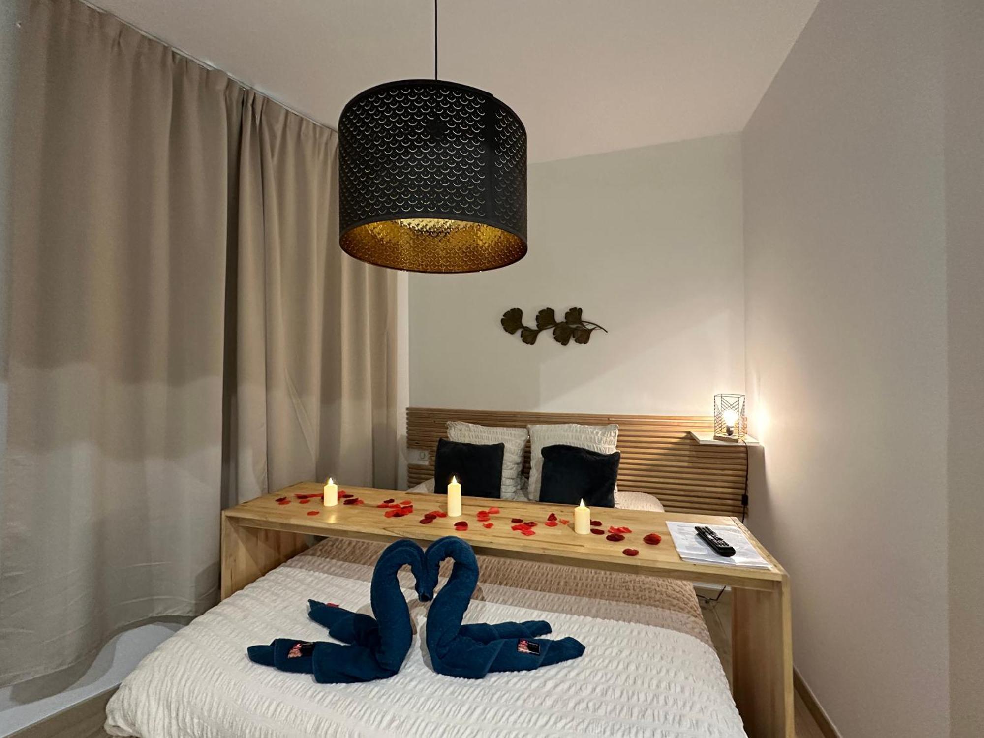 Mieuxqualhotel Jacuzzi Privatif La Parenthese Bordeaux Exterior foto
