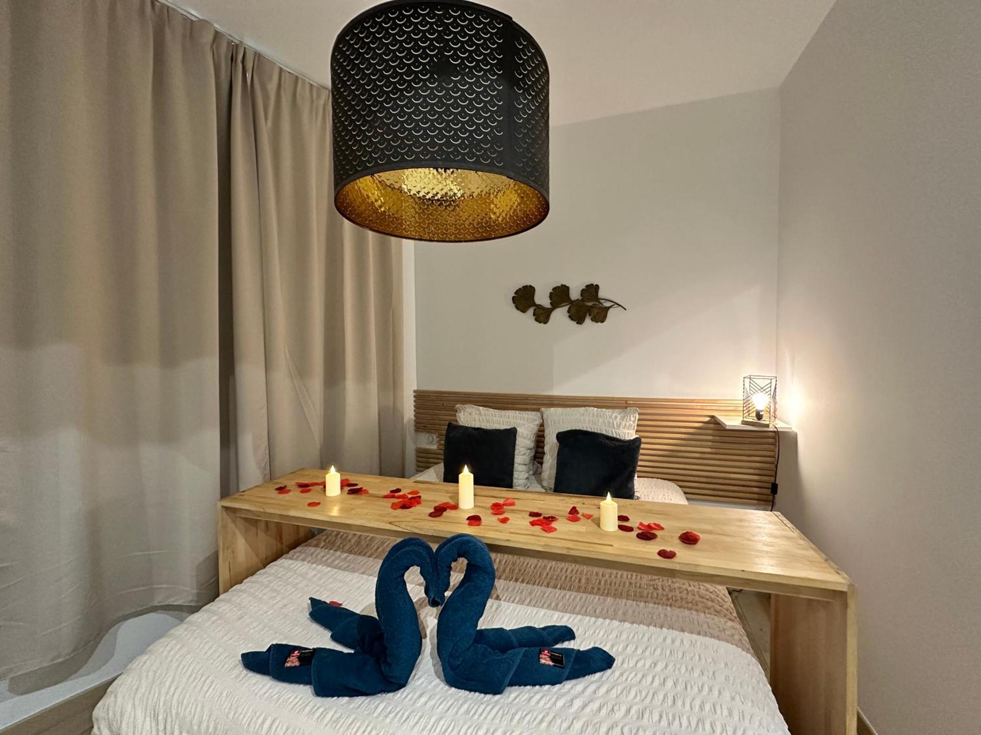 Mieuxqualhotel Jacuzzi Privatif La Parenthese Bordeaux Exterior foto