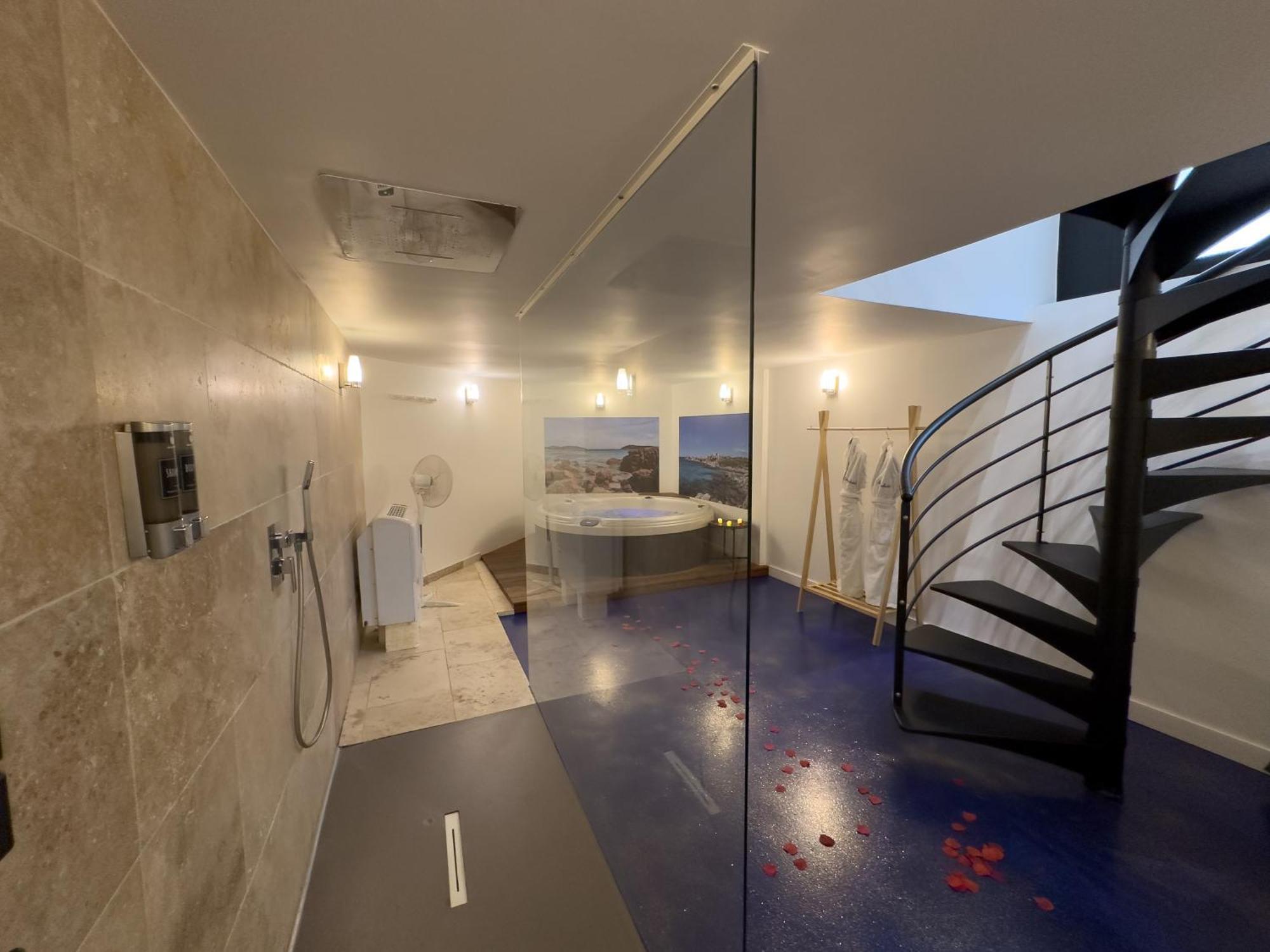 Mieuxqualhotel Jacuzzi Privatif La Parenthese Bordeaux Exterior foto